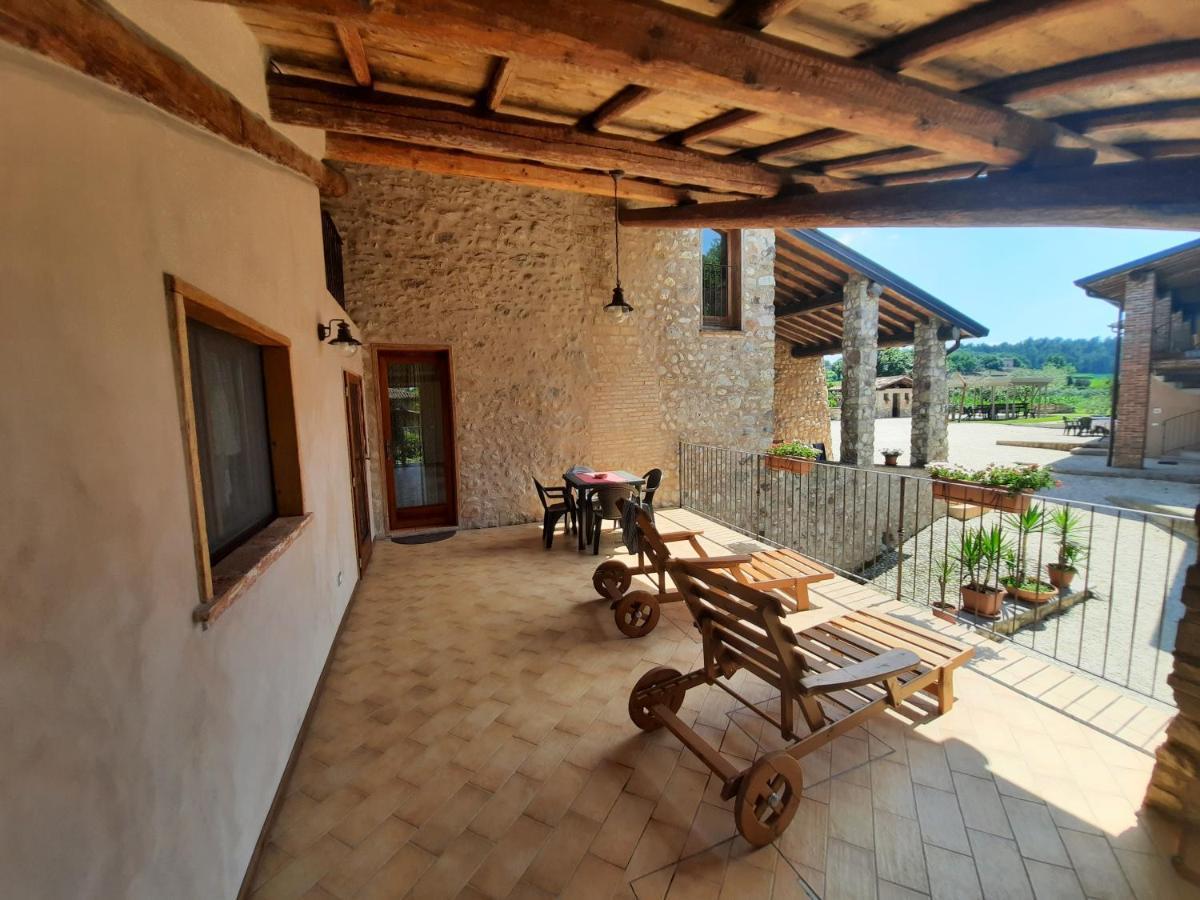 Corte Davini Agriturismo Monzambano Εξωτερικό φωτογραφία