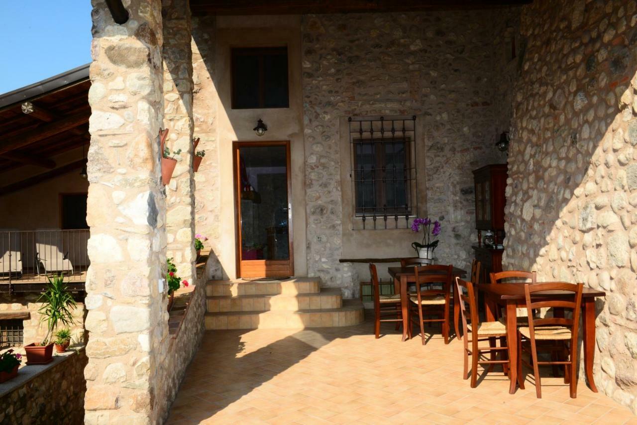 Corte Davini Agriturismo Monzambano Εξωτερικό φωτογραφία